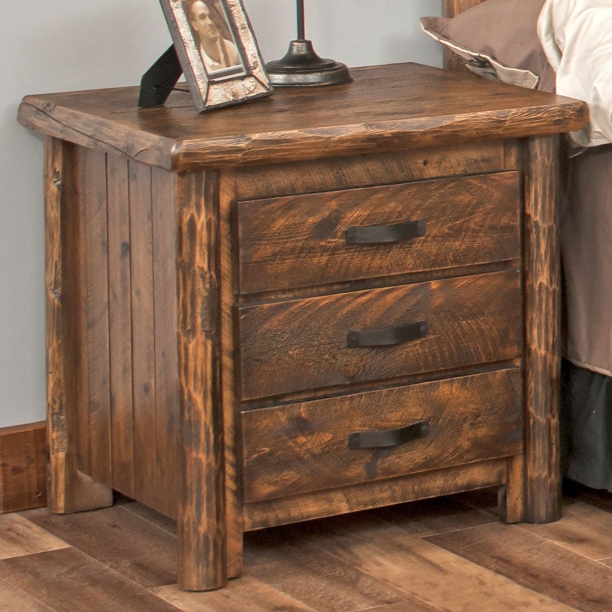 OLDE TOWNE RUSTIC 3 DRAWER LOG NIGHTSTAND
