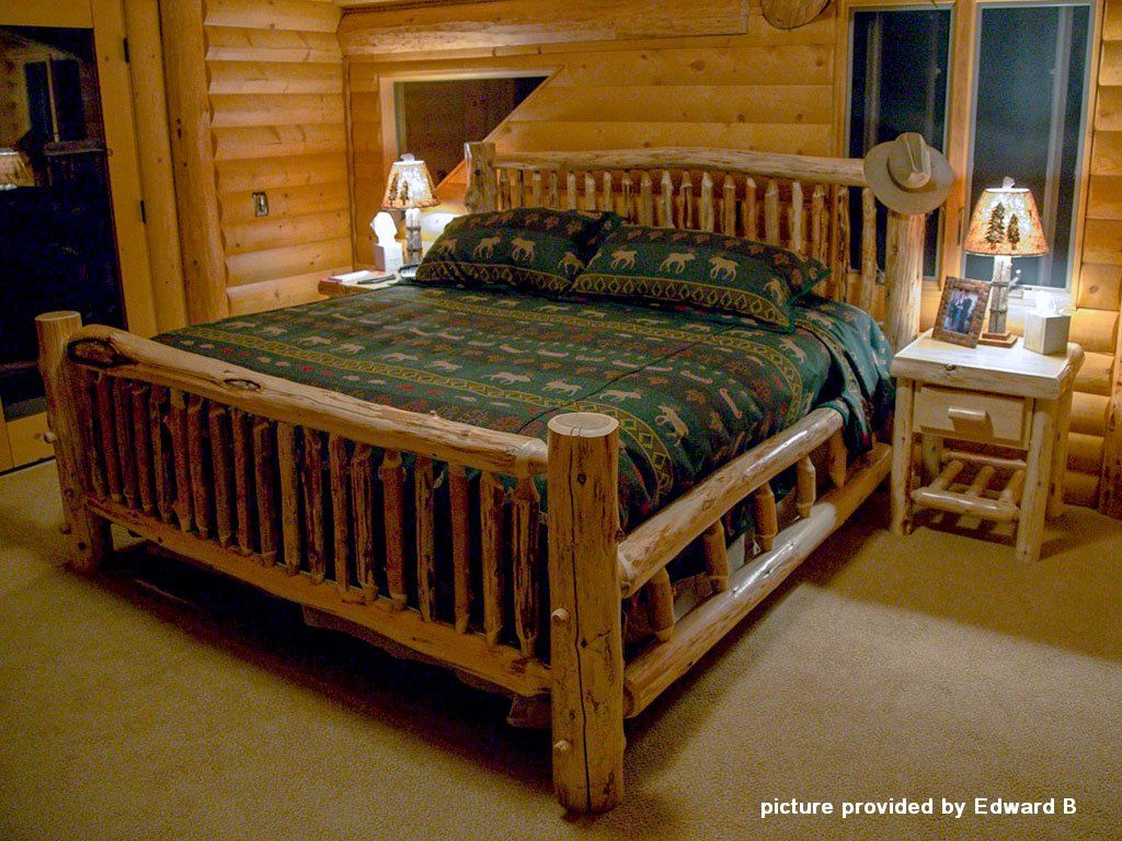 CEDAR LAKE SMALL SPINDLE LOG BED