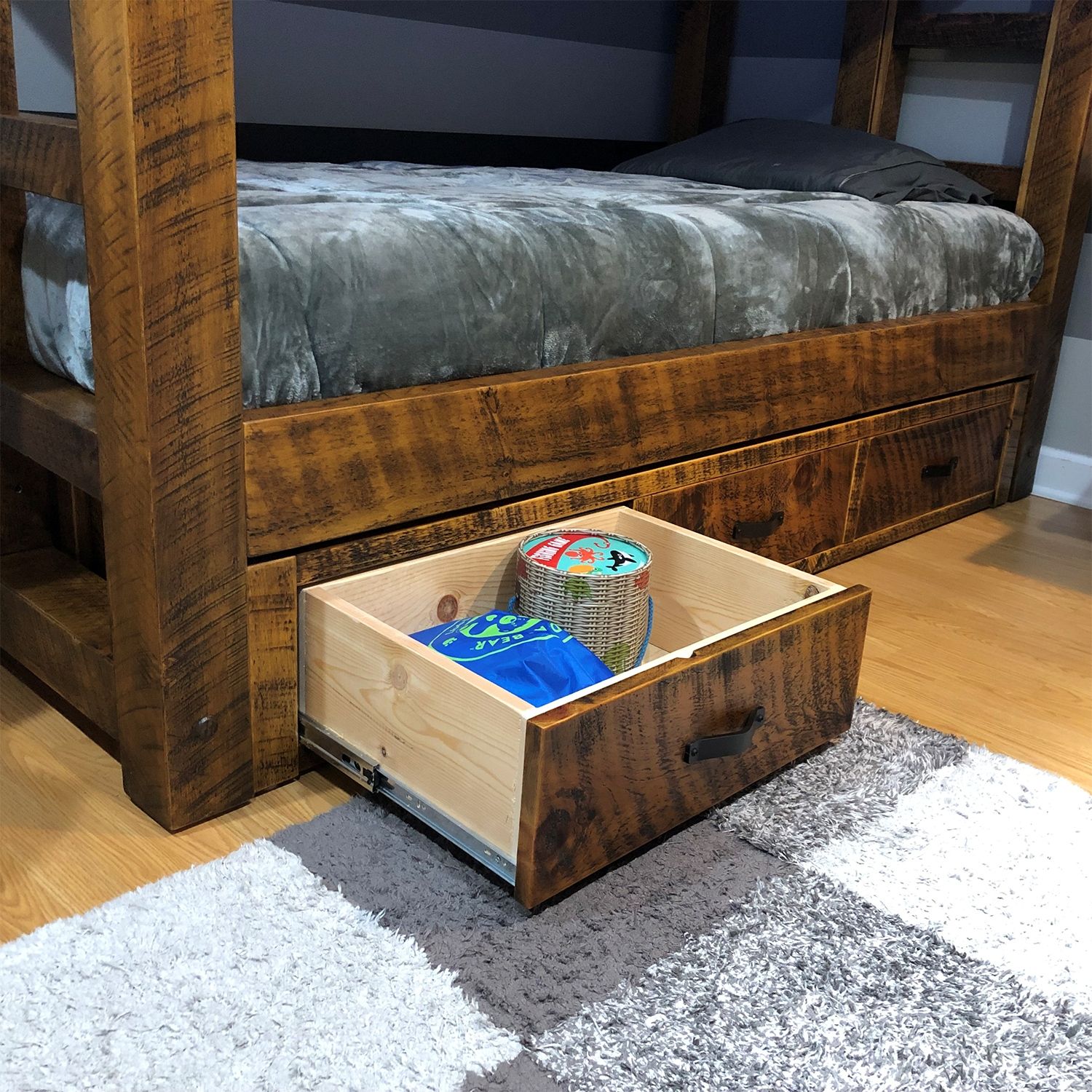 SAWMILL HICKORY ROUGH SAWN TIMBER BUNK BED