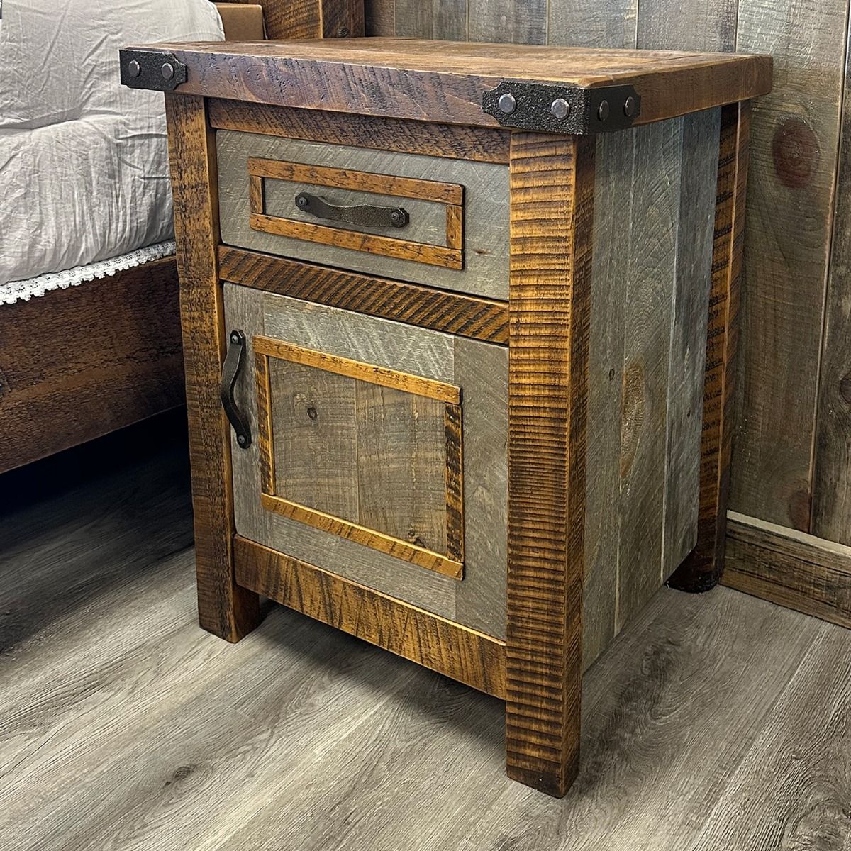 TIMBER HAVEN BARNWOOD ENCLOSED NIGHTSTAND