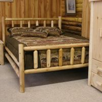 Lakeland Frontier Log Bed--Queen, Clear finish