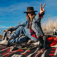 Horse Thieves Rug - Black