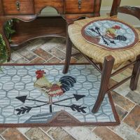 Break of Day Rooster Hooked Chair Pad