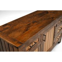 Rustic Pine Top Detail
